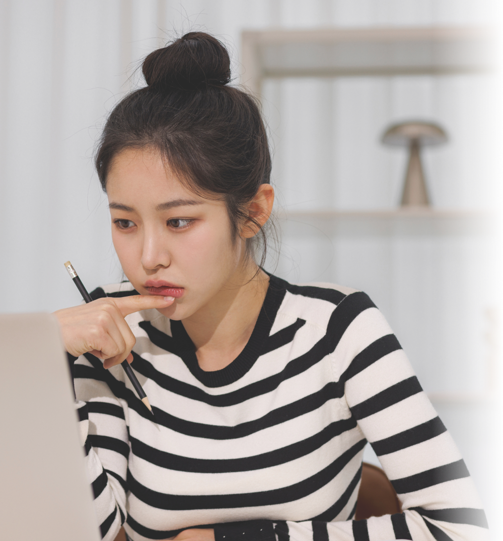 고민하는 셀러의 모습